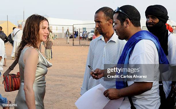 Spanish actress Victoria Abril visits Dajla's Saharan refugee camp during the 7th Sahara International Film Festival on May 2, 2010 in Dakhla,...