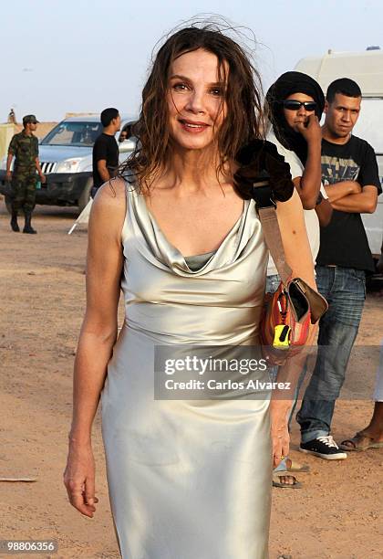 Spanish actress Victoria Abril visits Dajla's Saharan refugee camp during the 7th Sahara International Film Festival on May 2, 2010 in Dakhla,...