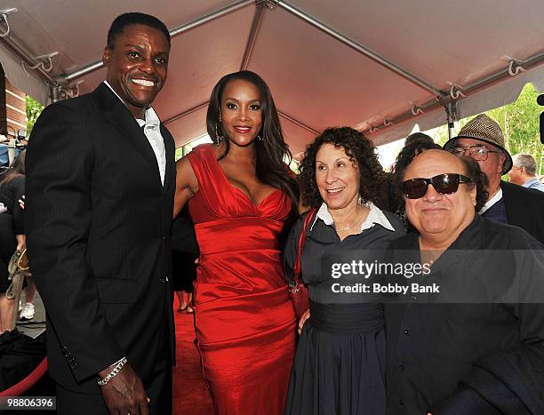 Carl Lewis,Vivica Fox, Rhea Perlman and Danny DeVito attend the 3rd Annual New Jersey Hall of Fame Induction Ceremony at the New Jersey Performing...