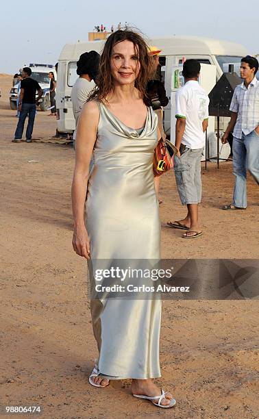 Spanish actress Victoria Abril visits Dajla's Saharan refugee camp during the 7th Sahara International Film Festival on May 2, 2010 in Dakhla,...