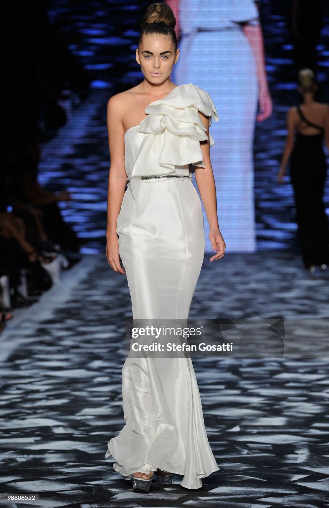 RAFW S/S 2009/10 - Rachel Gilbert Catwalk