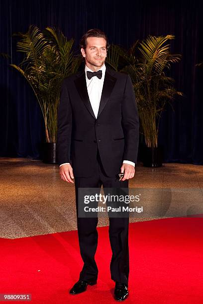 Bradley Cooper arrives at the 2010 White House Correspondents' Association Dinner at the Washington Hilton on May 1, 2010 in Washington, DC.