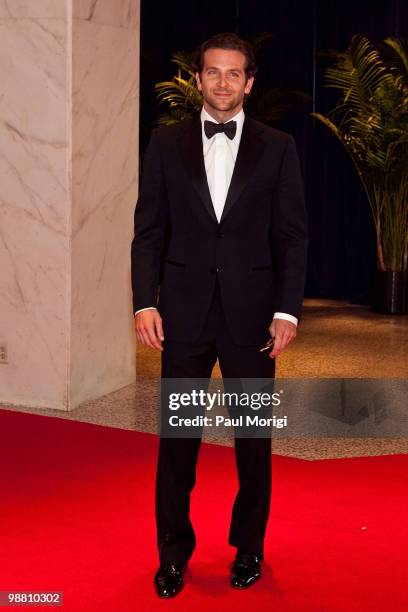 Bradley Cooper arrives at the 2010 White House Correspondents' Association Dinner at the Washington Hilton on May 1, 2010 in Washington, DC.