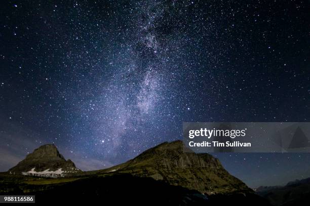 logan pass starscape - logan pass imagens e fotografias de stock