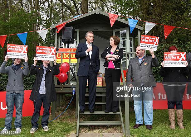 Former Prime Minister Tony Blair campaigns with former Home Secretary Jacqui Smith in her Redditch constituency on May 3, 2010 in Redditch, United...