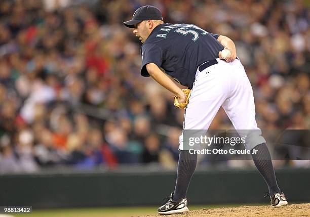 Closing pitcher David Aardsma of the Seattle Mariners looks in for the sign against the Texas Rangers at Safeco Field on April 30, 2010 in Seattle,...