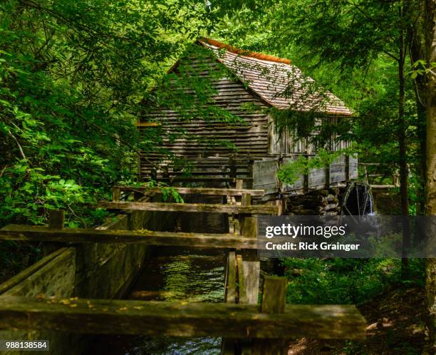 cades cove mill - cades cove foto e immagini stock