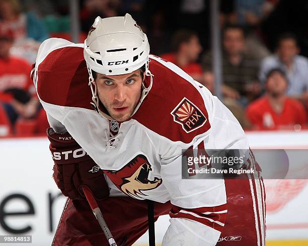 Taylor Pyatt of the Phoenix Coyotes gets ready for the face-off during Game Six of the Western Conference Quarterfinals of the 2010 NHL Stanley Cup...