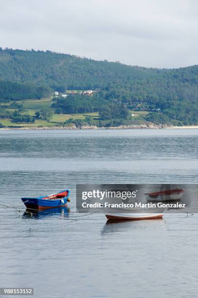 boats in costa da morte, galicia, spain - morte stockfoto's en -beelden