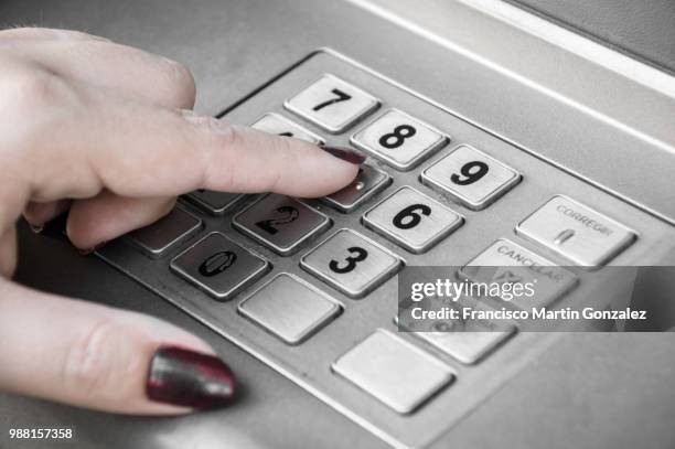 Atm Machine Computer Atm (Computer) Photos and Premium High Res Pictures - Getty Images