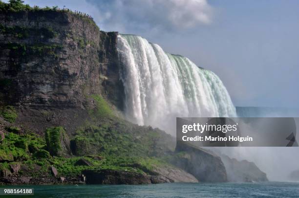 niagara falls, from below - holguin stock-fotos und bilder