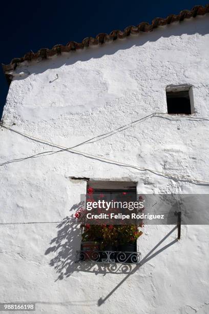 typical architecture, town of casta del robledo, province of huelva, andalusia, spain - kasta stock-fotos und bilder