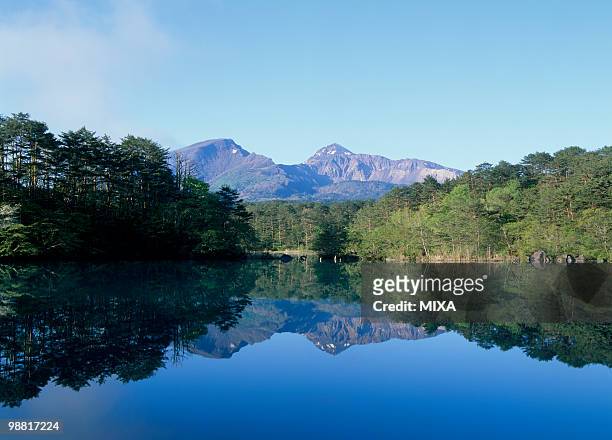 bisyamon-numa pond, kitashiobara, fukushima, japan - 裏磐梯 ストックフォトと画像