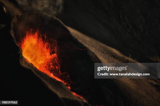 a volcanic eruption. - www photo com stock pictures, royalty-free photos & images