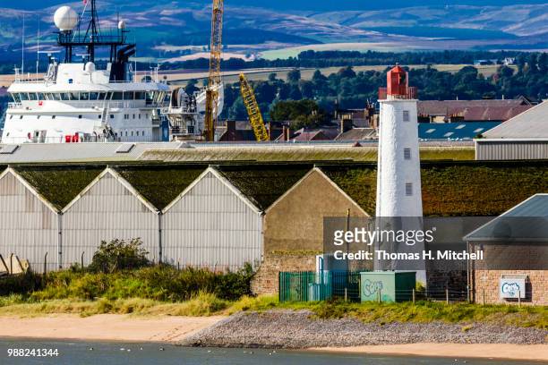 scotland-montrose-montrose harbor light - montrose stock-fotos und bilder