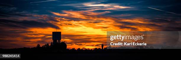 schernfeld himmel her silhouette - himmel stock pictures, royalty-free photos & images