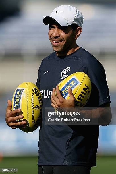 Eddie Betts warms up during a Carlton Blues AFL training session at Visy Park on May 4, 2010 in Melbourne, Australia.