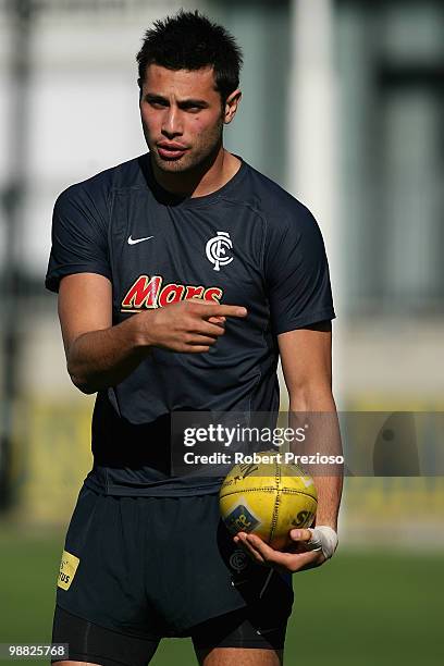 Setanta O'hailpin does drills during a Carlton Blues AFL training session at Visy Park on May 4, 2010 in Melbourne, Australia.