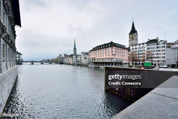 old town cityscape, zurich, switzerland - comezora stock-fotos und bilder