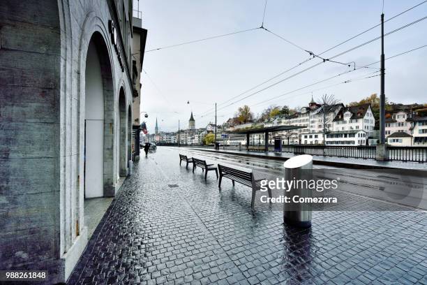 old town cityscape, zurich, switzerland - comezora stock-fotos und bilder