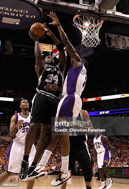 Antonio McDyess of the San Antonio Spurs puts up a shot against the Phoenix Suns during Game One of the Western Conference Semifinals of the 2010 NBA...