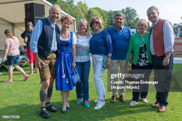 From left: Dr. Michael Möller, Irmgard Möller, Gabriele Neff, Hilde Sempert, Erhard Sempert, Helga Hoffmann, Heinz Hoffmann during the Erich Greipl...