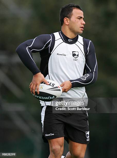 Aaron Heremaia of the Kiwis passes the ball during a New Zealand Kiwis training session at Scotch College on May 4, 2010 in Melbourne, Australia.