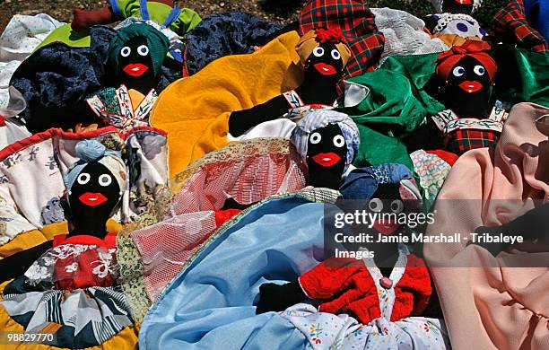 cuban dolls sold as souvenirs, varadero, cuba - matanzas stockfoto's en -beelden