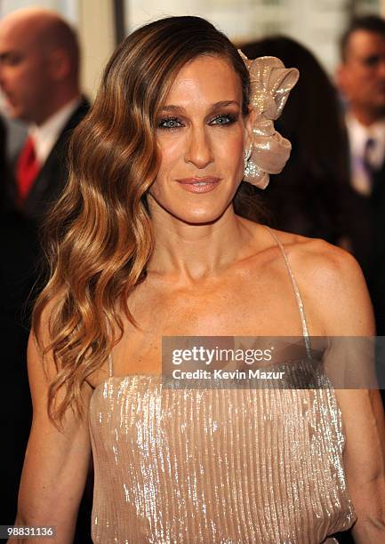 Sarah Jessica Parker attends the Costume Institute Gala Benefit to celebrate the opening of the "American Woman: Fashioning a National Identity"...