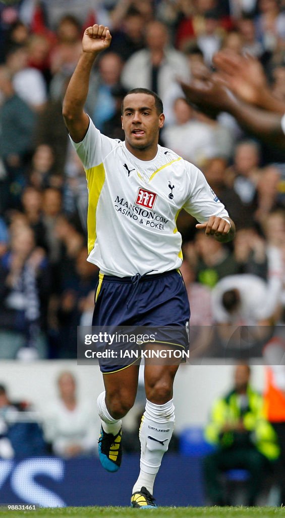 Tottenham's English midfielder Tom Huddl