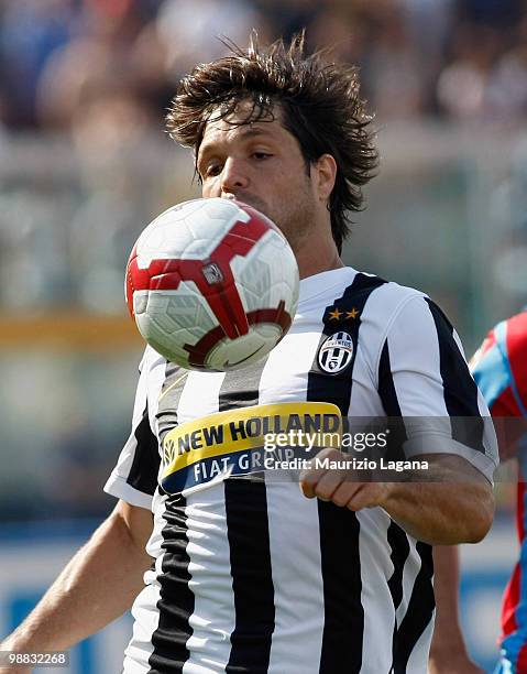 Diego Ribas da Cunha of Juventus FC runs with the ball during the Serie A match between Catania and Juventus at Stadio Angelo Massimino on May 2,...