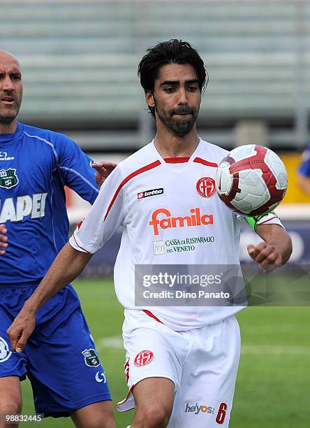 Vasco Faisca of Padova in action during the Serie B match between Calcio Padova and US Sassuolo Calcio at Stadio Euganeo on May 1, 2010 in Padova,...