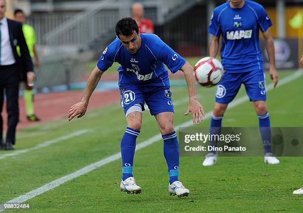 Daniele Quadrini of Sassuolo in action during the Serie B match between Calcio Padova and US Sassuolo Calcio at Stadio Euganeo on May 1, 2010 in...