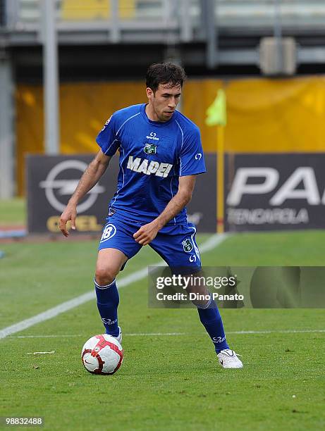 Alessandro Noselli of Sassuolo in action during the Serie B match between Calcio Padova and US Sassuolo Calcio at Stadio Euganeo on May 1, 2010 in...