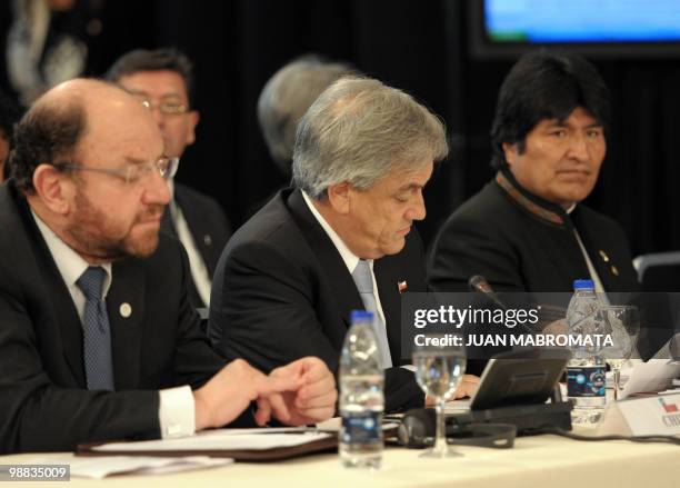 Chilean President Sebastian Piñera , his Foreign Minister Alfredo Moreno and Bolivian President Evo Morales during the opening session of the Union...