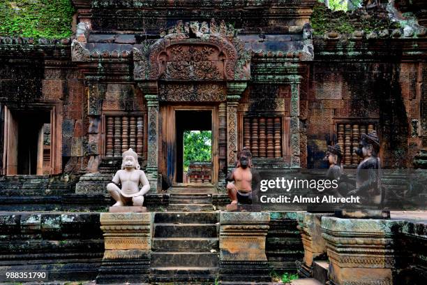 banteay srei (ladytemple) - banteay srei stock-fotos und bilder