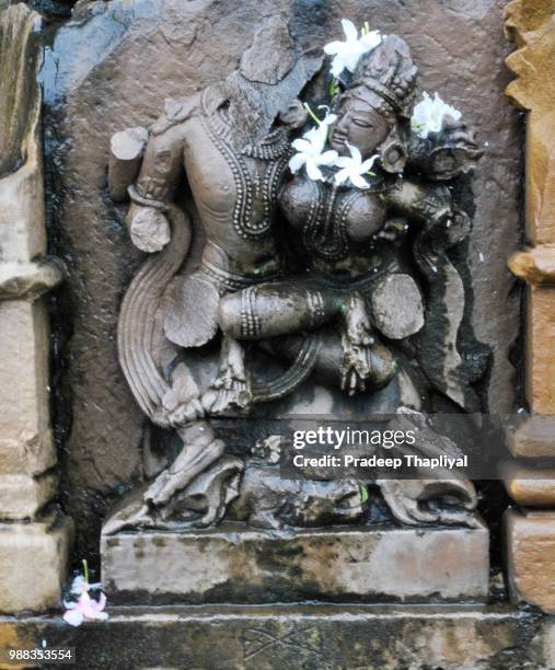 khajuraho - khajuraho statues stock pictures, royalty-free photos & images
