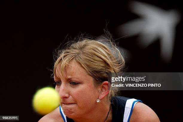 Switzerland's Timea Bacsinszky returns a ball to US Serena Williams during their third round match of the WTA Rome Open on May 4, 2010 at the Foro...