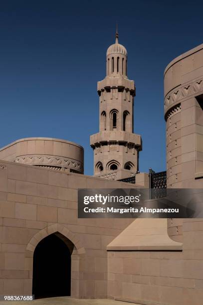 grand mosque of oman in the capital city of muscat - arabian peninsula stock pictures, royalty-free photos & images