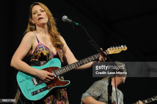 Susan Tedeschi performs on stage at the New Orleans Jazz and Heritage Festival on April 30, 2010 in New Orleans, Louisiana.