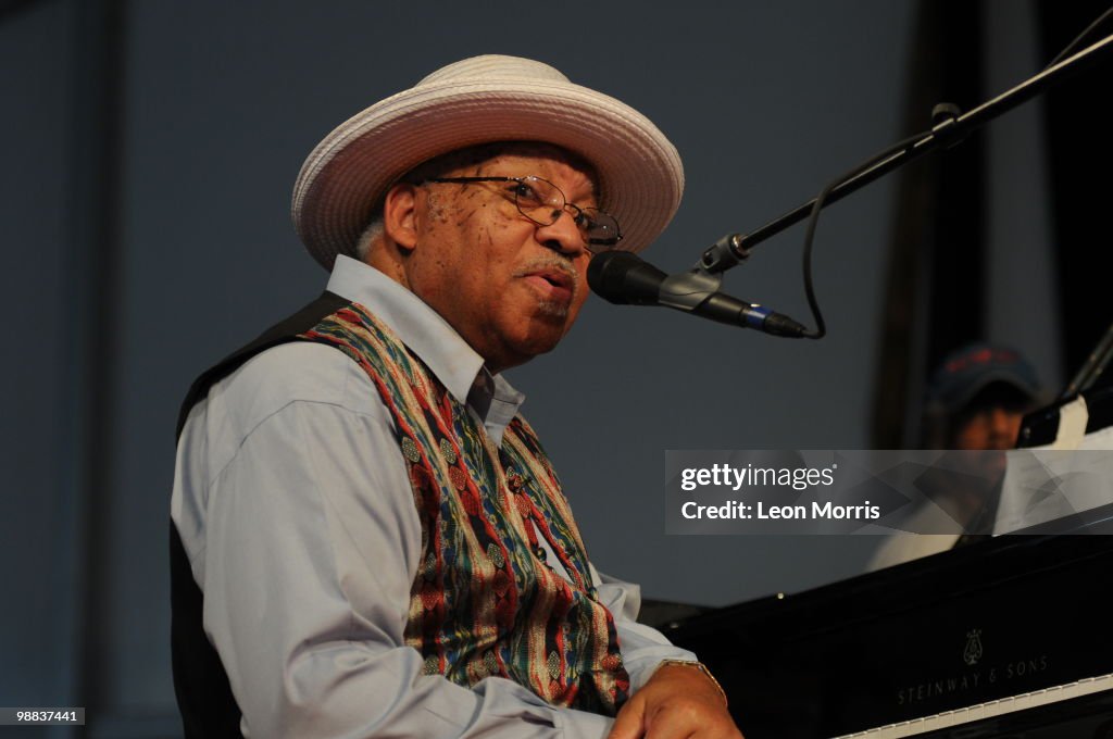 41st Annual New Orleans Jazz And Heritage Festival Out And About