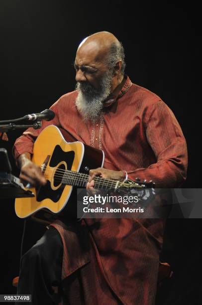 Richie Havens performs on stage at the New Orleans Jazz and Heritage Festivalon May 2, 2010 in New Orleans, Louisiana.