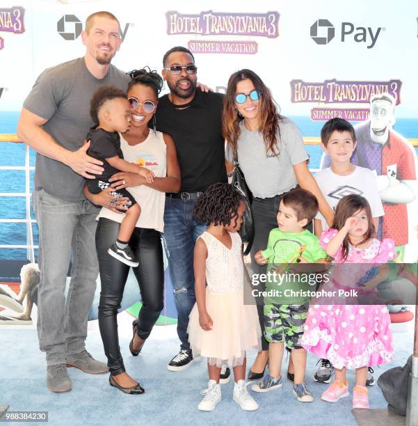 Daren Dukes, Daren O.C. Dukes, Shanola Hampton, Cai MyAnna Dukes, Steve Howey, Sarah Shahi, and Violet Moon Howey, William Wolf Howey, and Knox Blue...