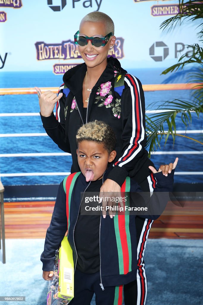 Columbia Pictures And Sony Pictures Animation's World Premiere Of "Hotel Transylvania 3: Summer Vacation" - Arrivals