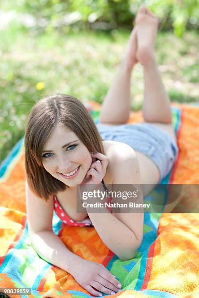 outdoors  - one teenage girl only stockfoto's en -beelden