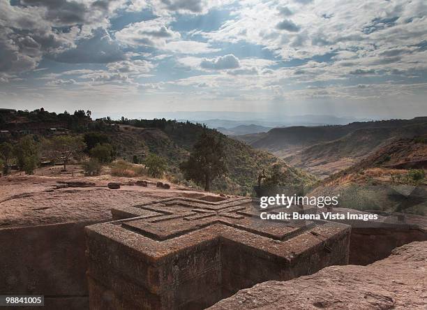 beit gorgis monolyth church - lalibela foto e immagini stock