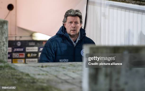 Bielefeld's head coach Jeff Saibene climbs the steps before the German 2nd division Bundeliga soccer match between Arminia Bielefeld and FC St. Pauli...