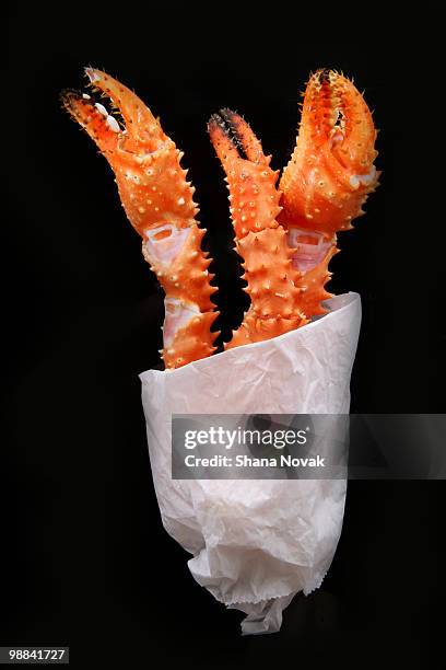 ready to eat crab legs - shana novak stockfoto's en -beelden