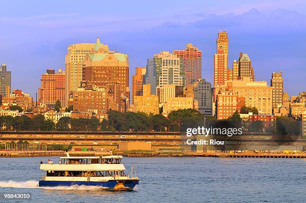 brooklyn, view from manhattan - brooklyn bights bildbanksfoton och bilder