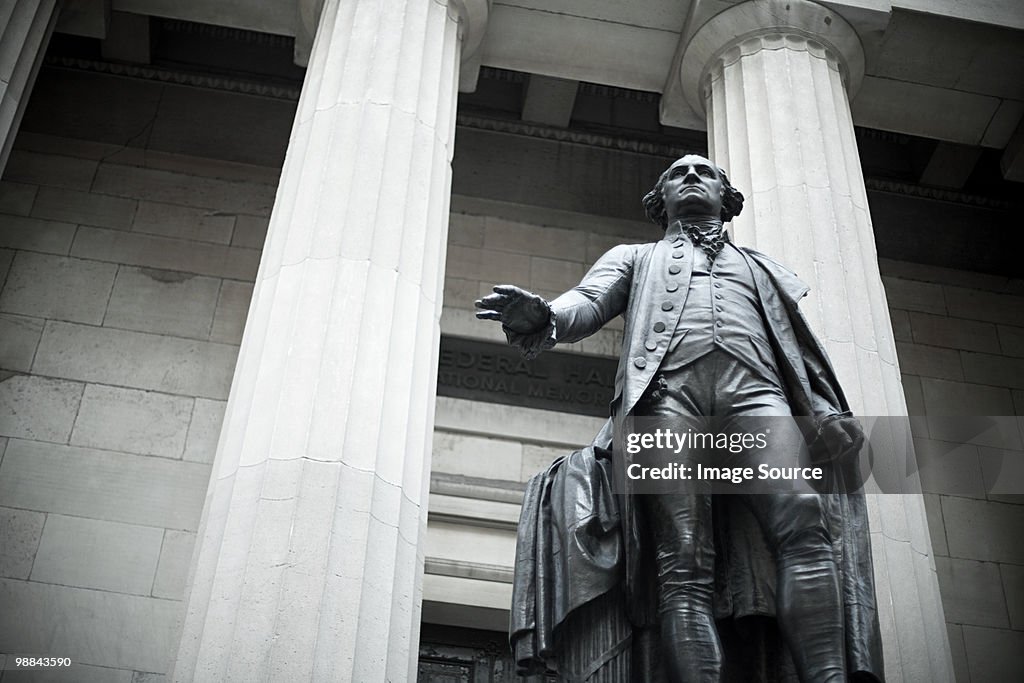 George washington statue